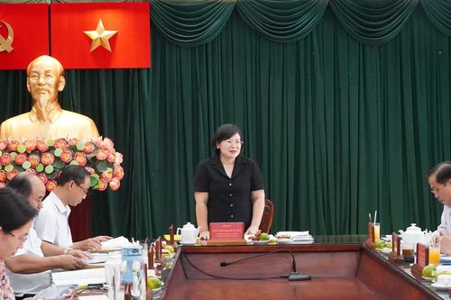 Đồng chí Văn Thị Bạch Tuyết lưu ý huyện Bình Chánh đẩy nhanh tiến độ thực hiện văn kiện đại hội