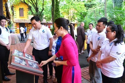 Để người trẻ không 'nhạt Đảng, khô Đoàn, xa rời chính trị' - Bài 2: Tăng cường sự lãnh đạo của Đảng đối với công tác thanh niên
