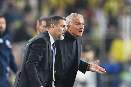 Mourinho mỉa mai UEFA, nhấn mạnh bị xử ép khi gặp lại Man United