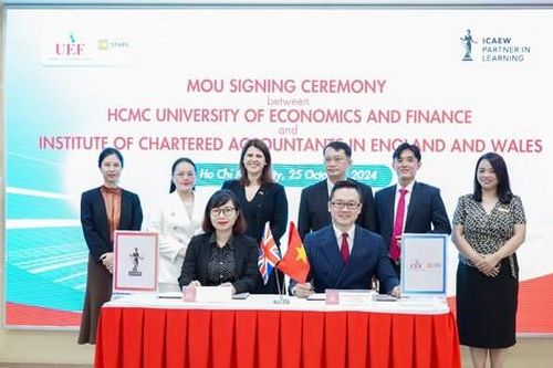 Tổng lãnh sự Anh Quốc đánh giá cao sự hợp tác của UEF và Đại học Gloucestershire