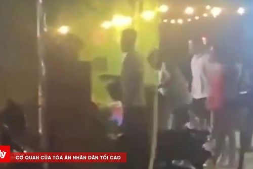 Điều tra vụ người đàn ông bị đánh gãy tay khi đi hóng mát ven hồ
