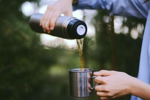 Loại nước dễ hóa 'thuốc độc' khi đựng trong bình giữ nhiệt