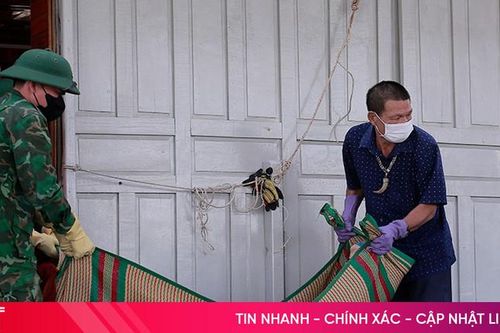 Sẩy chân rơi từ tàu xuống biển, một ngư dân tử vong