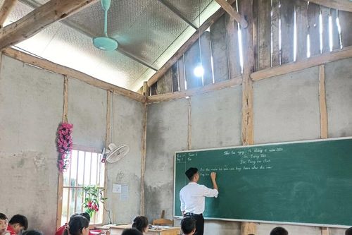 Cần giải pháp tổng thể để đến năm 2030 không còn phòng học tạm, chưa kiên cố
