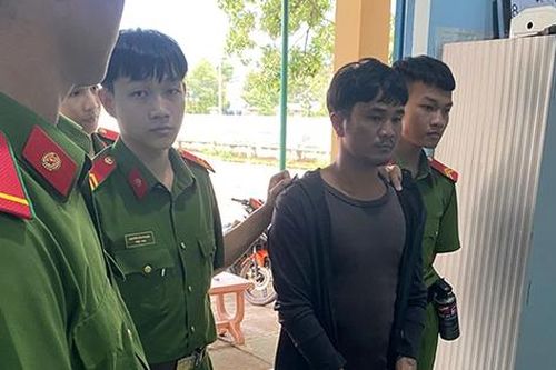 Tạm giam đối tượng dùng dao chém vợ trọng thương