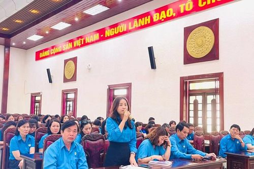 Thường trực Thành ủy Pleiku đối thoại với cán bộ, công chức, viên chức