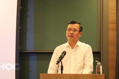 Phát triển Toán học: Cần thu hút các nhà khoa học Việt Nam ở nước ngoài tham gia nghiên cứu, giảng dạy