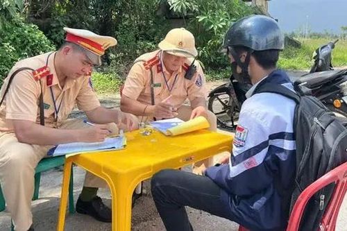 Xử lý hơn 6.000 học sinh vi phạm luật giao thông