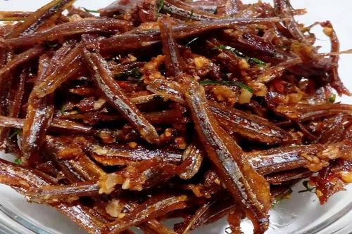 Cách rim cá khô mặn ngọt cực ngon