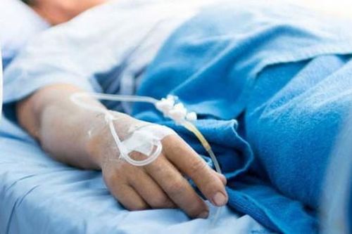 Nhiều năm chăm sóc chồng nằm liệt giường và cái kết của người vợ tảo tần khiến dư luận phẫn nộ