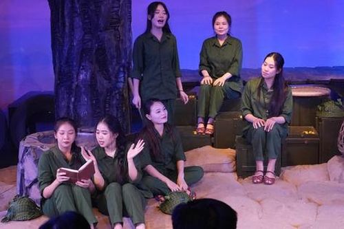 Xem 'Huyền thoại tuổi thanh xuân' không chỉ để khóc vì xúc động...
