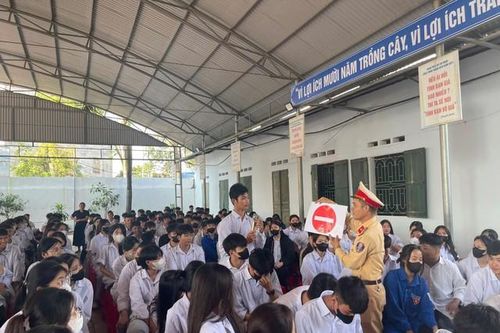 Bắc Giang: Nhiều học sinh và phụ huynh ở Lục Nam bị xử lý do vi phạm TTATGT