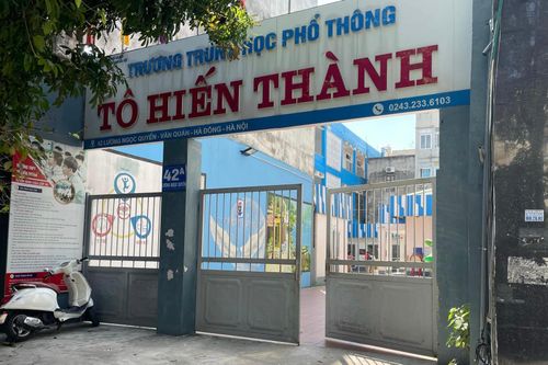 Con học 2 tháng, phụ huynh tá hỏa phát hiện trường tuyển sinh 'chui'