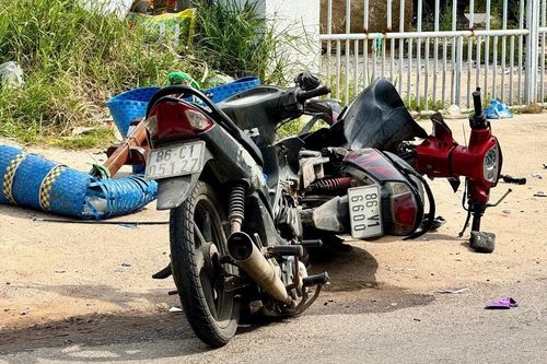 Tai nạn giao thông mới nhất 26/10/2024: chở vợ đi chợ, người đàn ông tử vong
