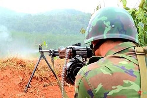 Trung đoàn 24 diễn tập 'Tiểu đoàn bộ binh phòng ngự ở địa hình rừng núi'