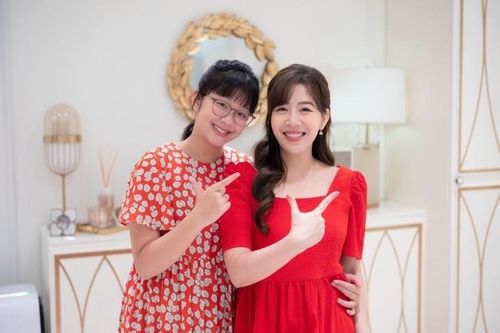 Con gái MC Diệp Chi ngày càng ra dáng 'hot girl'