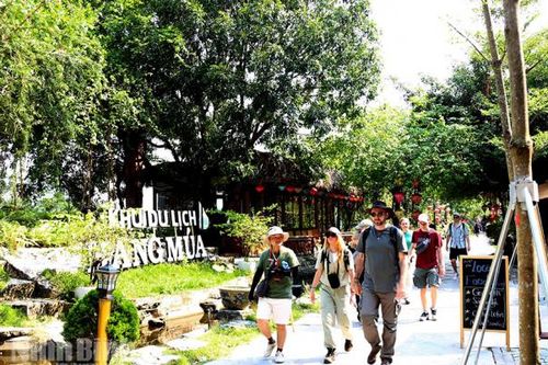 Ngành du lịch Ninh Bình vào mùa vàng đón khách quốc tế