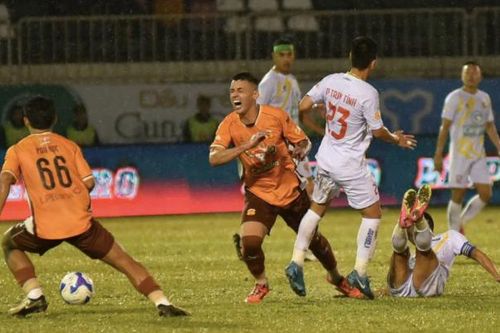 Chia điểm với Thanh Hóa, HAGL lỡ cơ hội lên ngôi đầu bảng V.League 2024/25