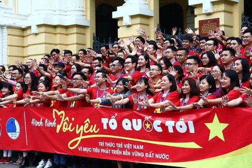 Để người trẻ không 'nhạt Đảng, khô Đoàn, xa rời chính trị' - Bài cuối: Xây dựng và củng cố lý tưởng từ nguồn cội trong tim người trẻ