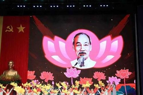 Lễ kỷ niệm 70 năm Trường Học sinh miền Nam trên đất Bắc