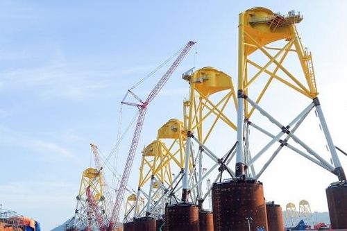 Bài 3: Để phát triển chuỗi cung ứng điện gió ngoài khơi một cách hợp lý