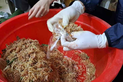 Đặc sản nổi tiếng Thanh Hóa, nhiều khách thấy sợ, ăn lại ghiền