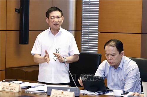 Quốc hội thảo luận tổ về kết quả thực hiện kế hoạch phát triển KT-XH năm 2024