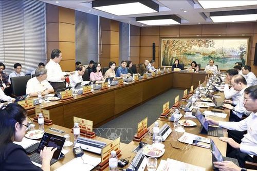 Khắc phục khó khăn, thúc đẩy kinh tế phát triển