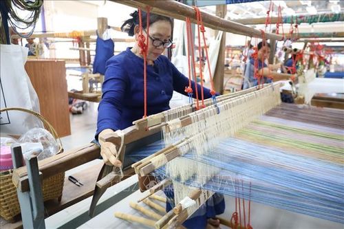 Lưu giữ nghề truyền thống ở Thái Lan