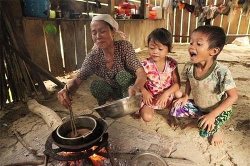 Hé lộ bộ tộc bí ẩn nhất thế giới đến từ Việt Nam, không mặc quần áo, sở hữu phép thuật kỳ dị