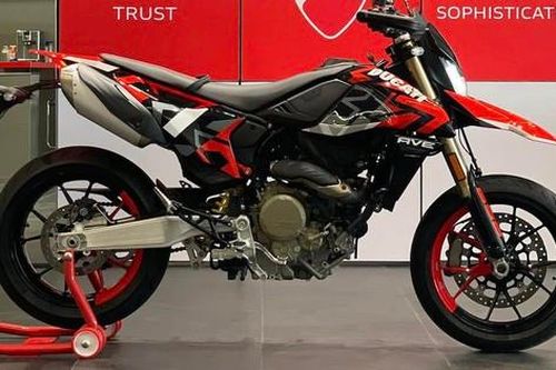 Ducati Hypermotard 698 Mono tại Việt Nam có giá từ 489 triệu đồng