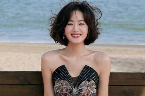 Triệu Lệ Dĩnh khiến fan xót xa khi chia sẻ điều này