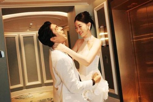 Vợ chồng Bình An thông báo tin vui