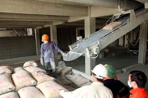 'Sức khỏe' ngành xi măng tiếp tục đi xuống, loạt doanh nghiệp báo lỗ triền miên