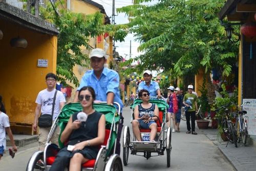 Doanh nghiệp du lịch, khách sạn thay đổi để thích ứng