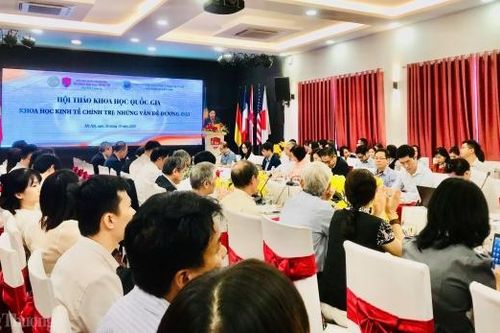 Làn sóng công nghệ mới và thách thức mới đặt ra đối với phát triển kinh tế