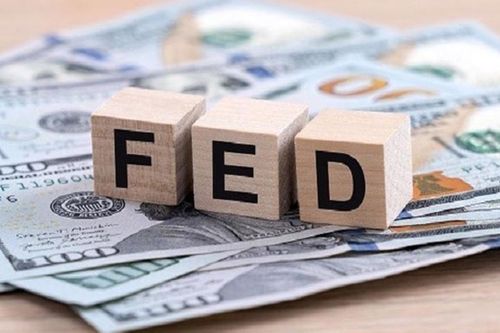 Fed 'mạnh tay' cắt giảm lãi suất, Việt Nam tận dụng 'kỷ nguyên' tiền rẻ