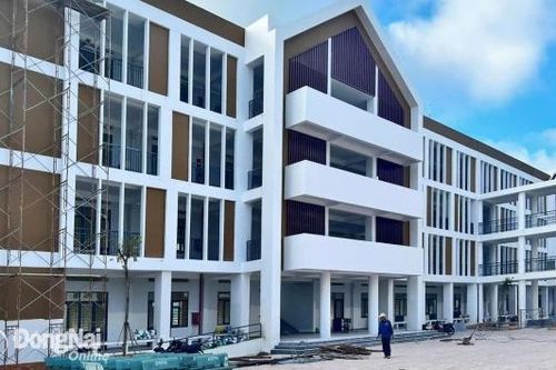 Mong có thêm trường trung học phổ thông công lập
