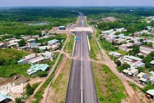 'Hình hài' 7km đường cao tốc Bến Lức - Long Thành qua Đồng Nai khai thác tạm từ tháng 11-2024 trông ra sao?