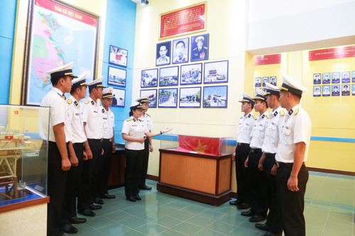 Vùng 4 Hải quân tổ chức nhiều hoạt động kỷ niệm 49 năm ngày thành lập
