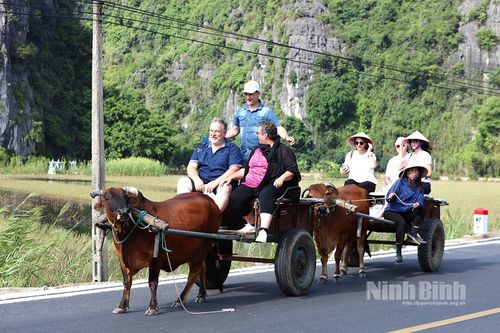 Văn hóa văn minh du lịch góp phần tạo dựng thương hiệu du lịch địa phương