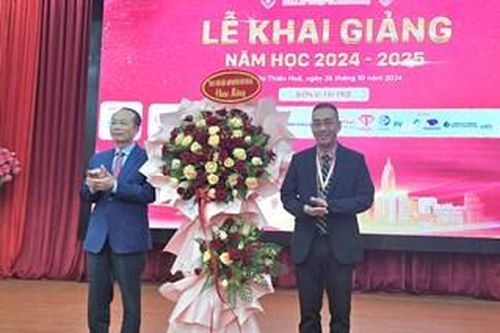 Đón hơn 200 tân sinh viên ngành kỹ thuật và công nghệ