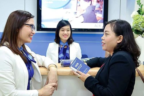 Ngân hàng ACB: Tăng trưởng tín dụng lên cao nhất 10 năm, lãi ròng quý 3 giảm 4%