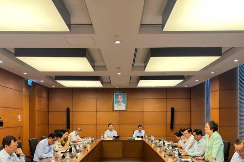 Làm rõ nhiệm vụ chăm lo cho nguồn lực con người