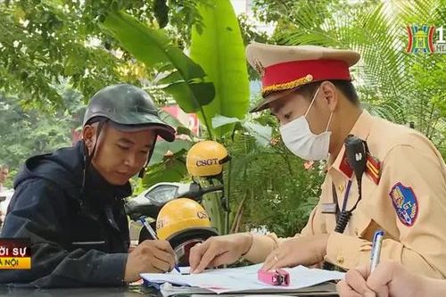 Xe máy đi vào đường cấm cần bị xử phạt nghiêm