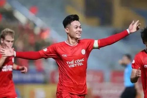 Thể Công Viettel hạ gục Bình Dương, tạm vươn lên đầu bảng