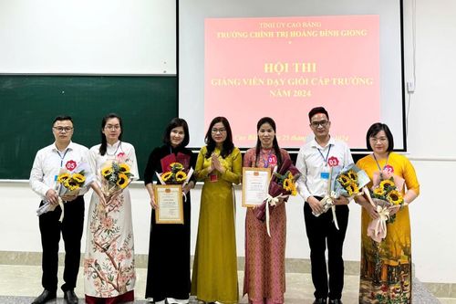 Trường Chính trị Hoàng Đình Giong thi giảng viên dạy giỏi cấp trường