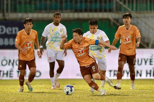 Cựu tuyển thủ Việt Nam khiến HAGL mất chiến thắng phút bù giờ