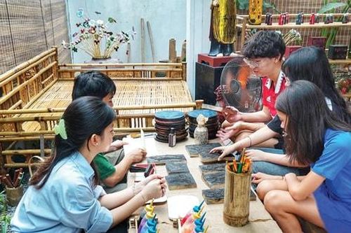 Sáng tạo trên nền di sản: Khởi nghiệp từ 'vốn dân tộc'