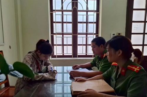 Giận chồng không phụ giúp ship hàng lúc đêm muộn, vợ báo tin giả bị cướp